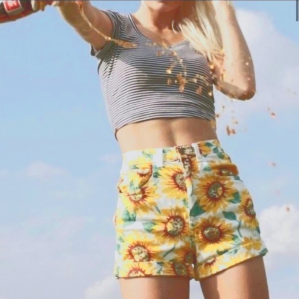 BULLHEAD DENIM Sunflower Mom Denim Shorts